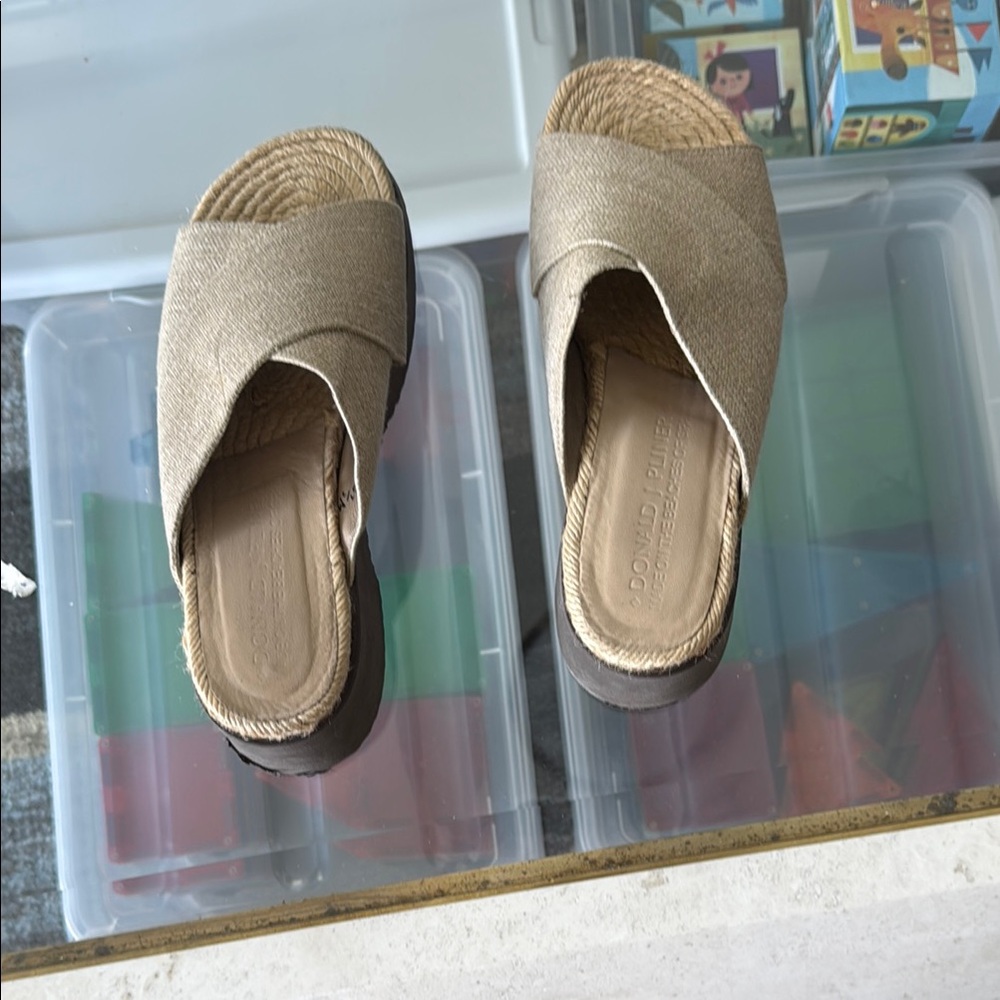Donald J. Pliner Tan Espadrilles Comfortable Style